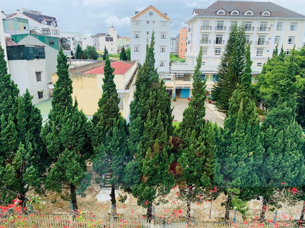 Hotel Khach San Xuan Quynh Da Lat Esterno foto