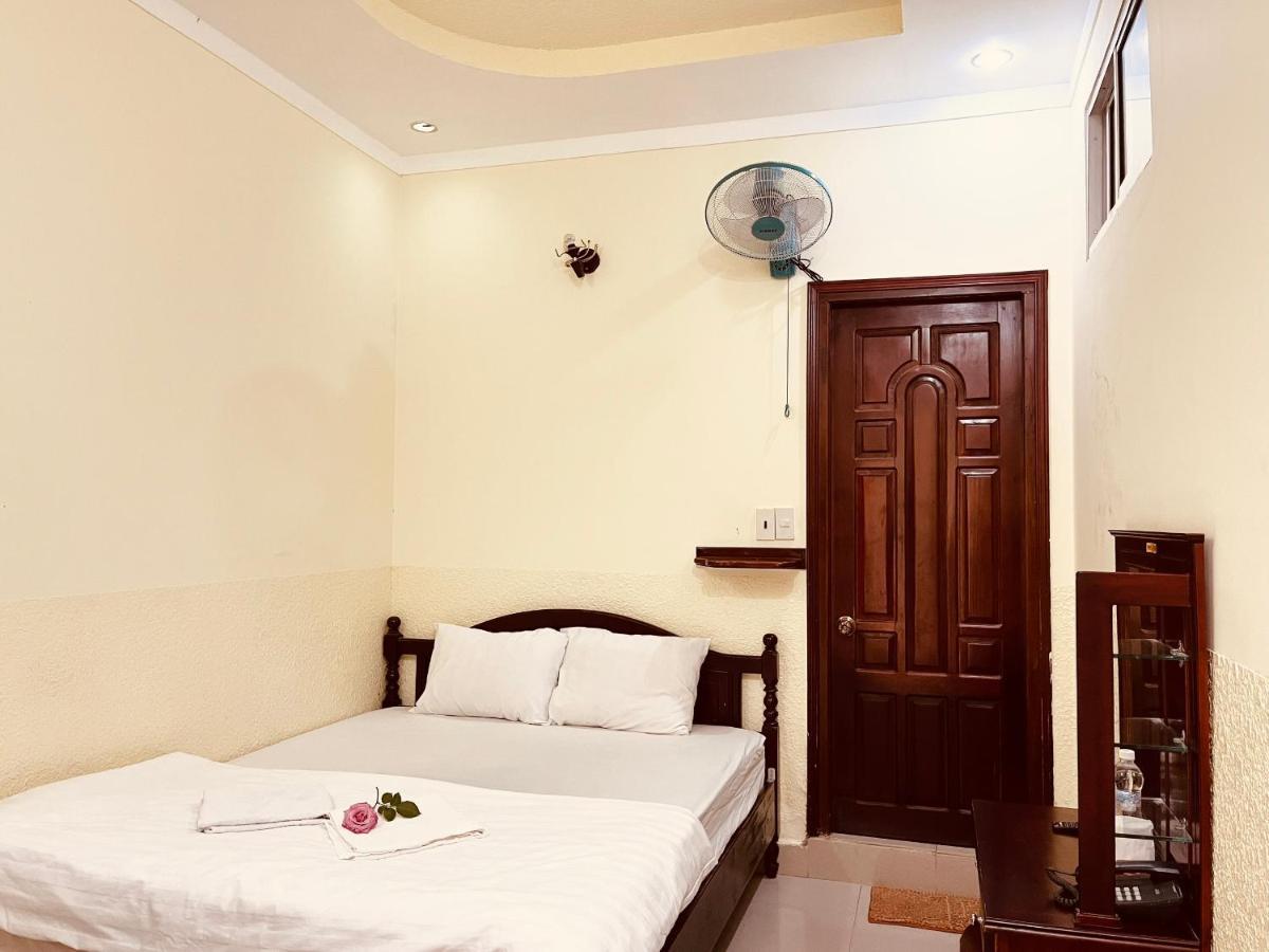 Hotel Khach San Xuan Quynh Da Lat Esterno foto